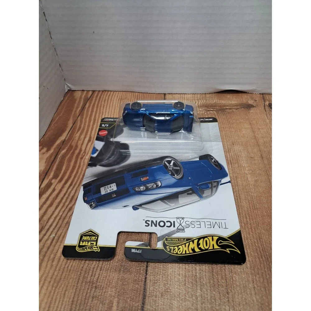 NEW Hot Wheels Car Culture Timeless Icons NISSAN SKYLINE GT-R V-SPEC JBK92 1:64
